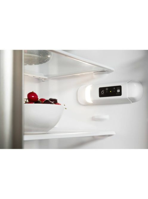 Whirlpool ARG 7181 beépíthető egyajtós hűtőszekrény
