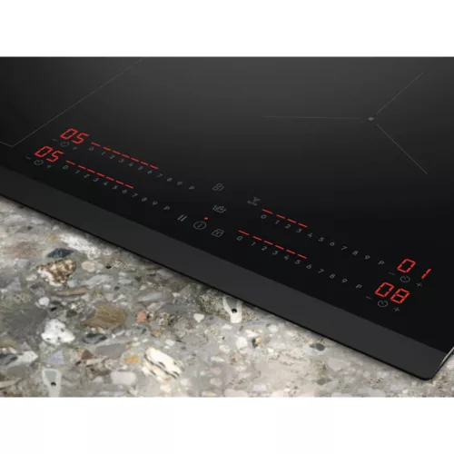 Electrolux EIS82453 SenseBoil beépíthető indukciós főzőlap, 80 cm, SenseCook Boil automata forralás program, Bridge funkció, csúszkás érintővezérlés