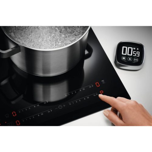 Electrolux EIS82453 SenseBoil beépíthető indukciós főzőlap, 80 cm, SenseCook Boil automata forralás program, Bridge funkció, csúszkás érintővezérlés