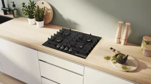 Bosch PNH6B6K40 Gázfőzőlap, 60 cm - fekete edzett üveglap - Serie4 - 60cm - 4 gázégő - WOK égő
